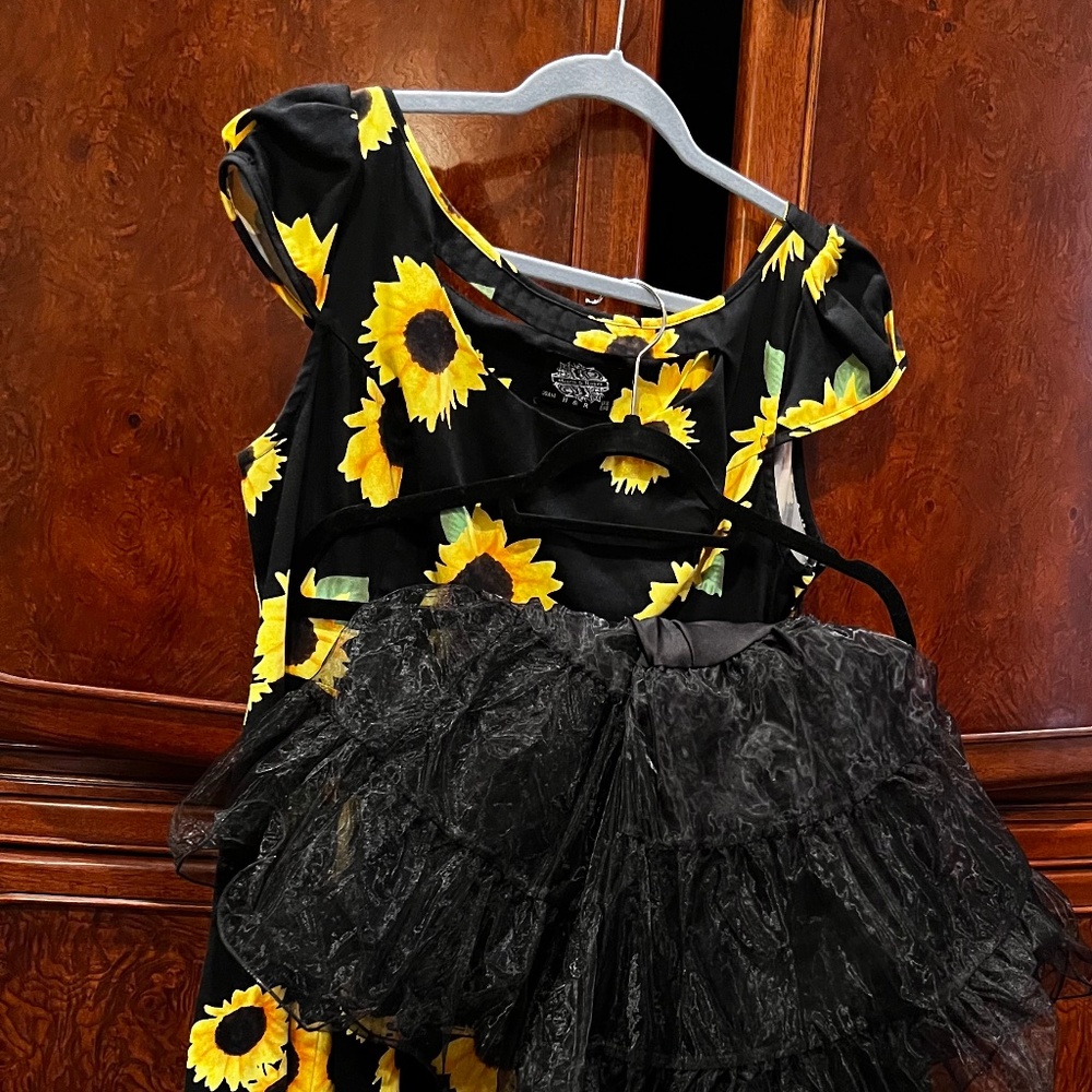 Hearts and Roses London Sunflower Pin-Up Dress and Grace Karin Petticoat